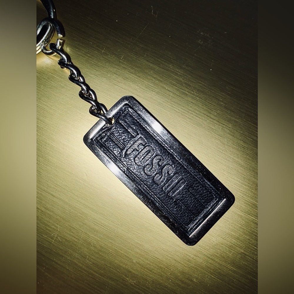 Fossil Key Chain leather and silver-tone